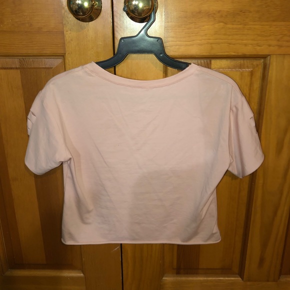 🔴SOLD🔴NWOT ROMWE Pink Hand-Horn Graphic Crop Top - Picture 4 of 9